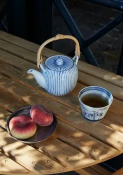 Skagerak Selandia Table 94 Cm, Round 12 Skagerak Selandia Table 94 Cm, Round -Outdoor textiles Sales 1400519 Selandia Table Close Up M