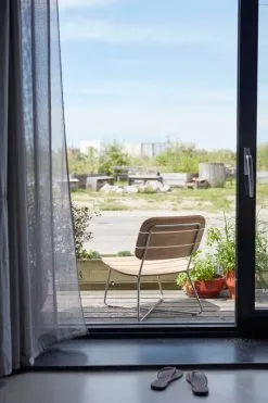 Skagerak Lilium Lounge Chair, Teak - Stainless Steel 12 Skagerak Lilium Lounge Chair, Teak - Stainless Steel -Outdoor textiles Sales 1420070 Lilium Lounge Chair 02 M