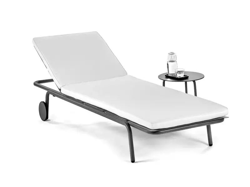 Serax August Sun Lounger Cushion, White 5 Serax August Sun Lounger Cushion, White - Image 3