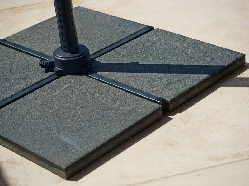 Cane-line Hyde Luxe Parasol, With Tilt, Anthracite - Concrete 5 Cane-line Hyde Luxe Parasol, With Tilt, Anthracite - Concrete - Image 3