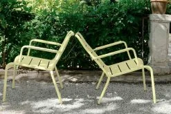 Fermob Luxembourg Low Armchair, Liquorice 10 Fermob Luxembourg Low Armchair, Liquorice -Outdoor textiles Sales LUXEMBOURG CITRON GIVRE MONTELIMAR VISUEL2021 AURELIE LECUYER 1 copie paysage