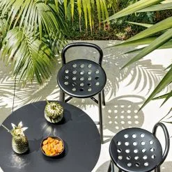 Magis Table_One Bistrot Table, 79 Cm, Black 8 Magis Table_One Bistrot Table, 79 Cm, Black -Outdoor textiles Sales Magis table one bistrot ambient multi outdoor TV449 TV450 TV458 black 01 hr