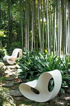 Magis Voido Rocking Chair, Matt White -Outdoor textiles Sales Magis voido rocking chair ambient SD12 white 02 hr