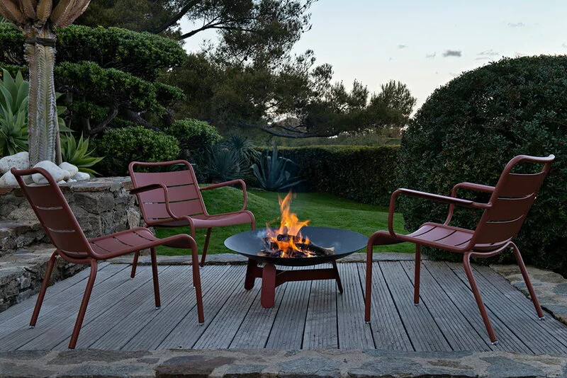 Fermob Luxembourg Low Armchair, Acapulco Blue 4 Fermob Luxembourg Low Armchair, Acapulco Blue - Image 2