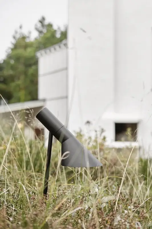 Louis Poulsen AJ Garden Bollard Lamp, Short, 3000K, Base Without Adaptor 8 Louis Poulsen AJ Garden Bollard Lamp, Short, 3000K, Base Without Adaptor - Image 6