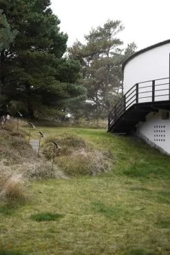 Louis Poulsen AJ Garden Bollard Lamp, Long, 3000K, Spike With Adaptor 12 Louis Poulsen AJ Garden Bollard Lamp, Long, 3000K, Spike With Adaptor -Outdoor textiles Sales SS23 AJ Garden Tall 4 10011role 2