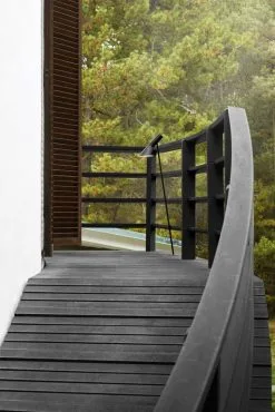 Louis Poulsen AJ Garden Bollard Lamp, Long, 3000K, Base Without Adaptor 11 Louis Poulsen AJ Garden Bollard Lamp, Long, 3000K, Base Without Adaptor -Outdoor textiles Sales SS23 AJ Garden Tall single stair 10012role